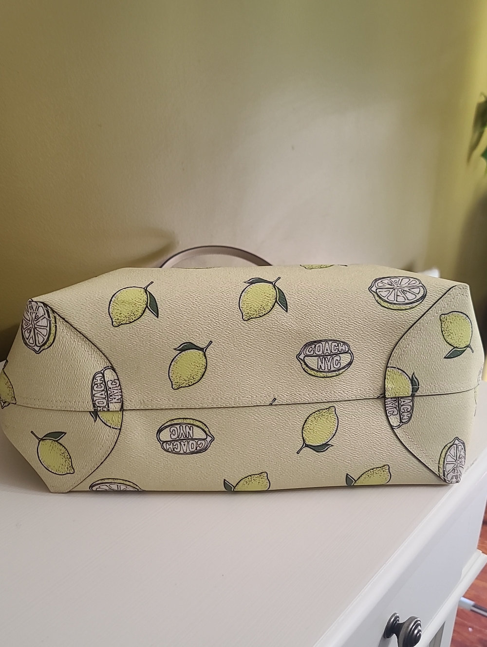 NWOT Coach Lemon-Print Tote in Pale Yellow with Tan Trim - Picture 11 of 16